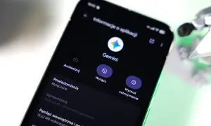Ekran telefonu z opcją "Wyłącz" dla aplikacji Gemini. Widoczne też "Archiwizuj" i "Wymuś zatrzymanie".