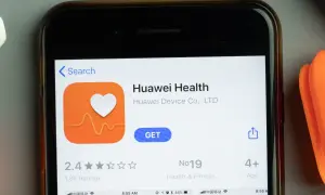 Ekran telefonu z aplikacją Huawei Health. Ikona serca z pulsem.